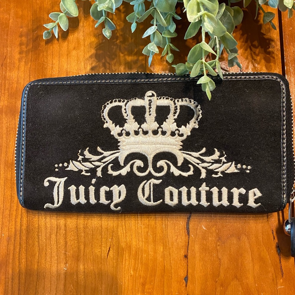 Juicy couture wallet